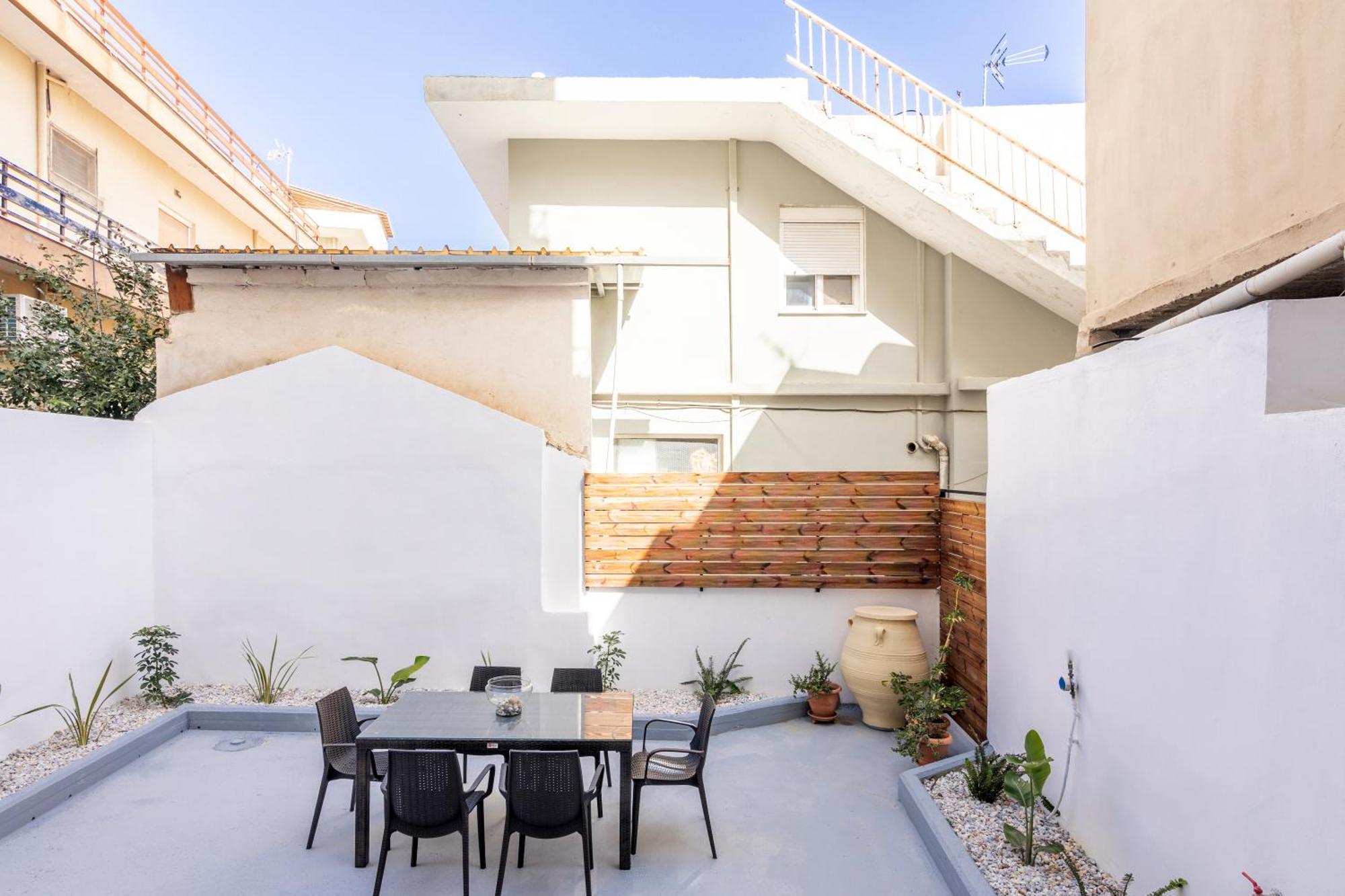 Garden Luxury Apartment Heraklion  Exterior photo